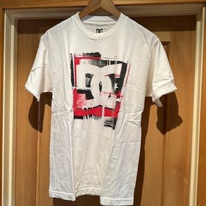 DC Men’s Medium White Muscle T-Shirt